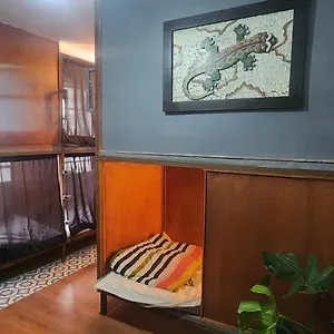 Portelli Zona G- Extranjeros 호스텔