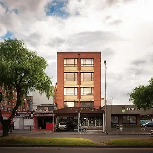 Ejecutivo Av La Esperanza 酒店